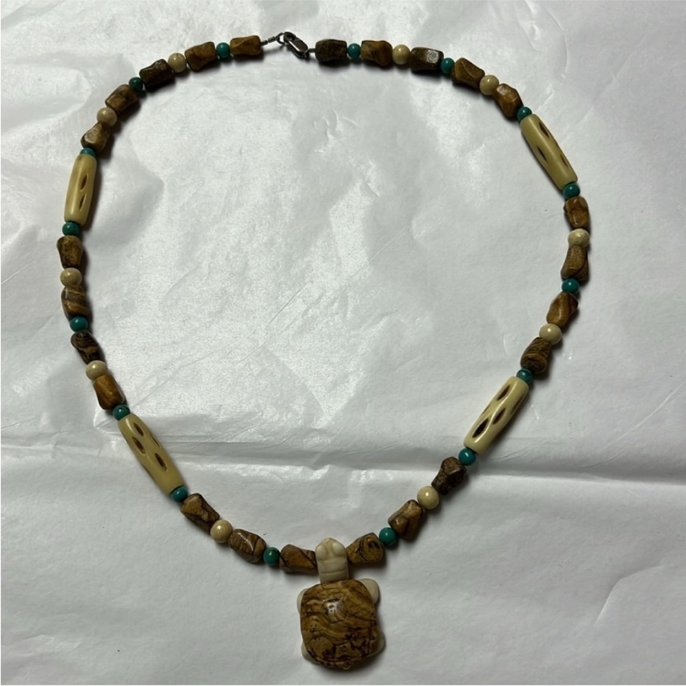 Native American hand carved stone necklace - Picture 3 of 7